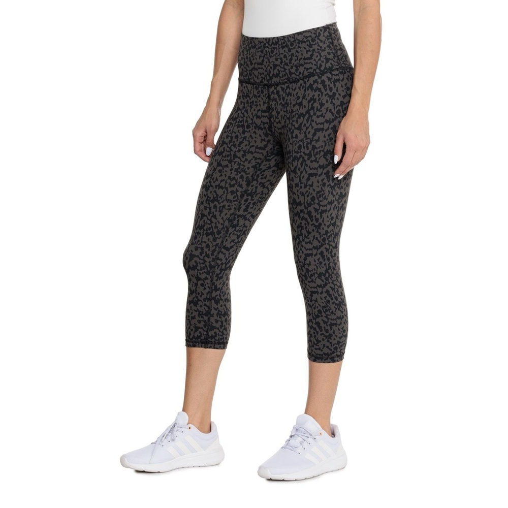 Prana Chakara Dark Iron Leopard Capri Legging M